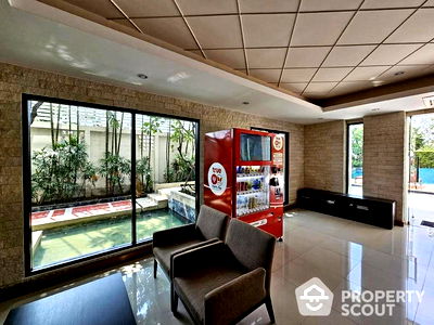 Condos for rent True Tower Phatthanakan : 2-BR Condo at S1 Condominium Rama 9 in Suan Luang (ID 2189584)