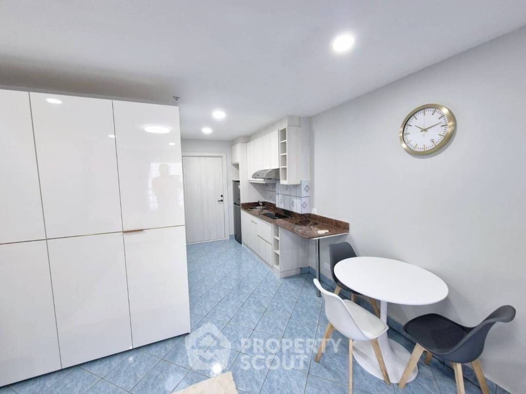 picture 1-BR Condo at View Talay 2 Condominium Jomtien close to Pattaya South (ID 1928372) - 2/7