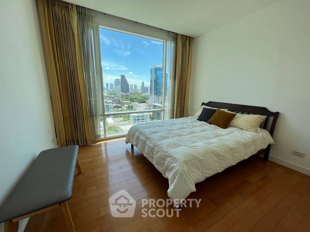 picture 2-BR Condo at Fullerton Sukhumvit near BTS Ekkamai (ID 1521198) - 9/14