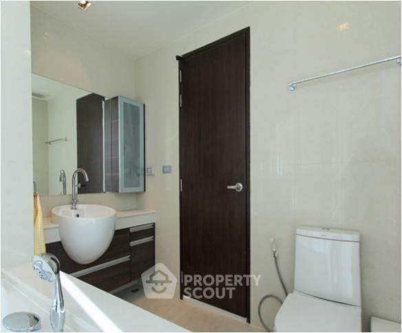 picture 2-BR Condo at Sky Walk Residences near BTS Phra Khanong (ID 309282) - 1/8