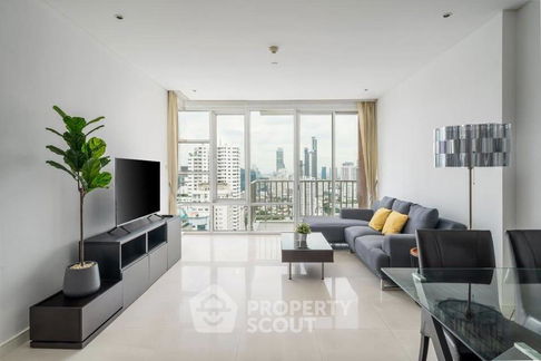 2-BR Condo at Fullerton Sukhumvit near BTS Ekkamai (ID 1982065)