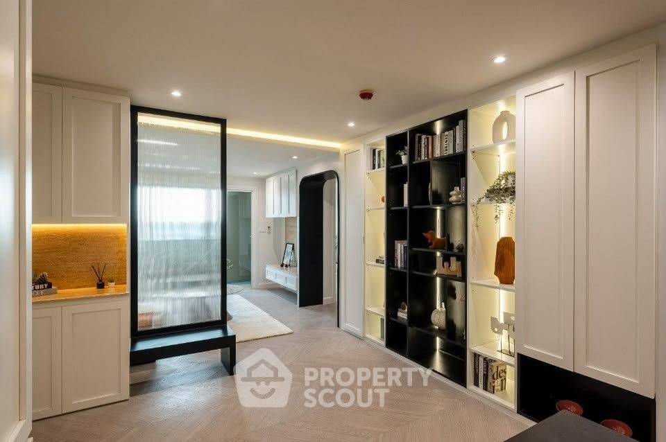 picture 3-BR Condo at Le Nice Ekkamai Condominium near BTS Ekkamai (ID 1940800) - 8/13