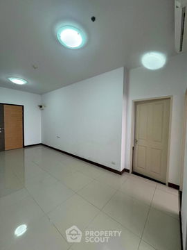 1-BR Condo at Supalai Park Asoke Ratchada near MRT Phra Ram 9 (ID 2141113)