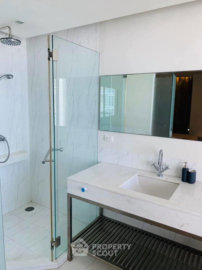 picture 2-BR Condo at Sathon Heritage Residences near BTS Chong Nonsi (ID 467503) - 9/13