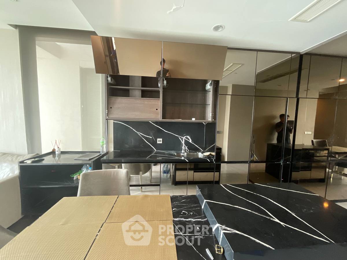 รูป คอนโด 2-ห้องนอน ที่ ดิ เอส อโศก ใกล้ MRT สุขุมวิท (ID 2168982) - รูปที่ 2/22