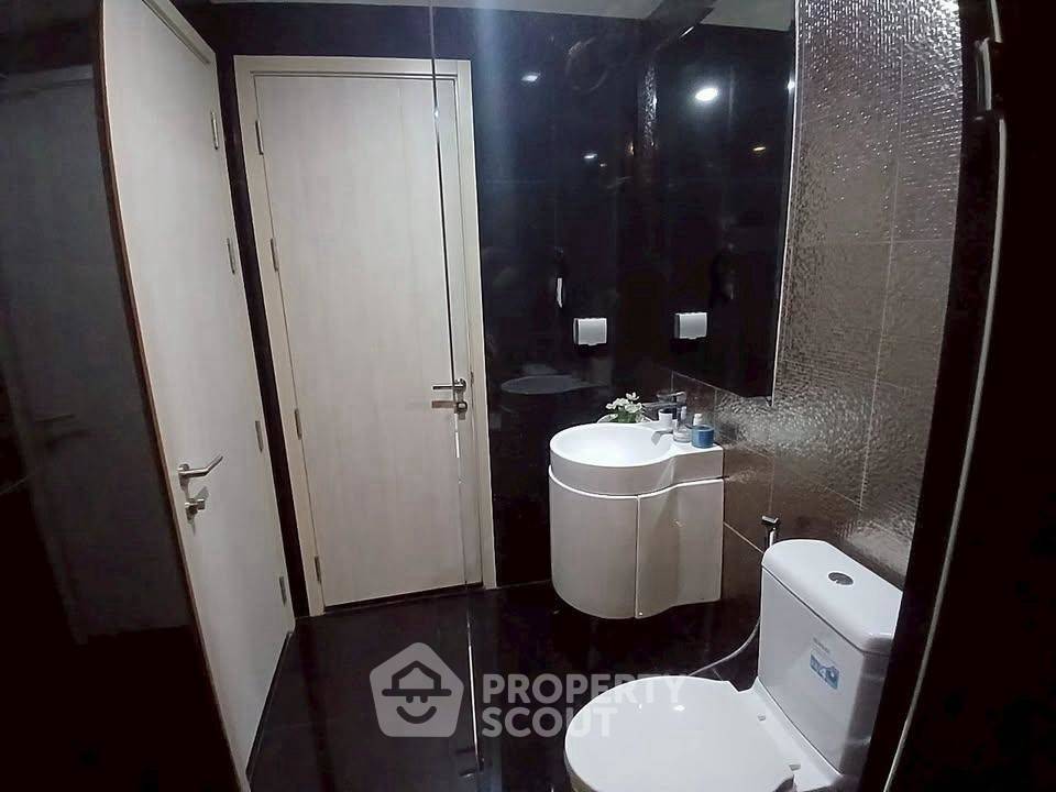 picture 2-BR Condo at Rhythm Sukhumvit 36-38 near BTS Thong Lor (ID 2085582) - 3/20