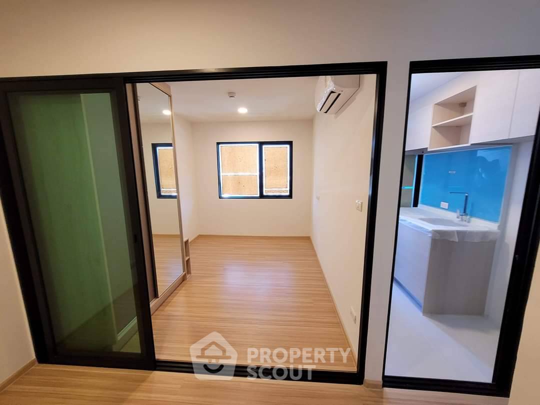 picture 1-BR Condo at Chewathai Hallmark Ladprao - Chokchai 4 in Lat Phrao (ID 1527463) - 2/5
