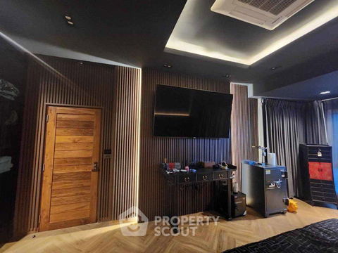 4-BR Condo at Vela De Condo UTCC-Vipawadee 2 near MRT Huai Khwang (ID 2150384)