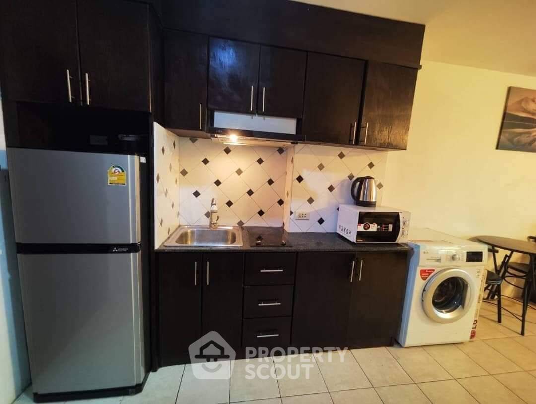 picture Studio Condo at View Talay 2 Condominium Jomtien close to Pattaya South (ID 997077) - 8/10