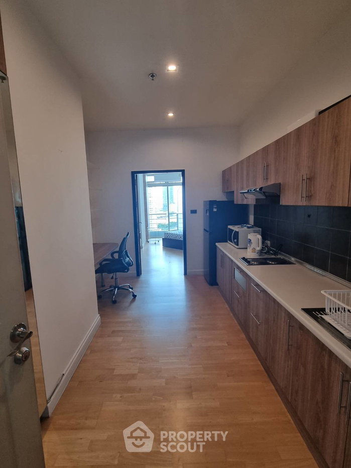 picture 18th-Floor 1-BR At Baan Sathorn Chaopraya Near BTS Krung Thon Buri (ID 549297) - 8/15