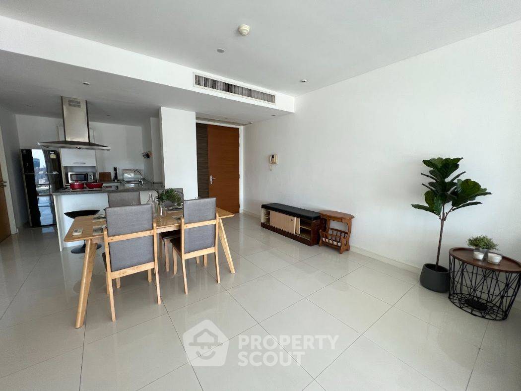 picture 2-BR Condo at Fullerton Sukhumvit near BTS Ekkamai (ID 1521198) - 2/14