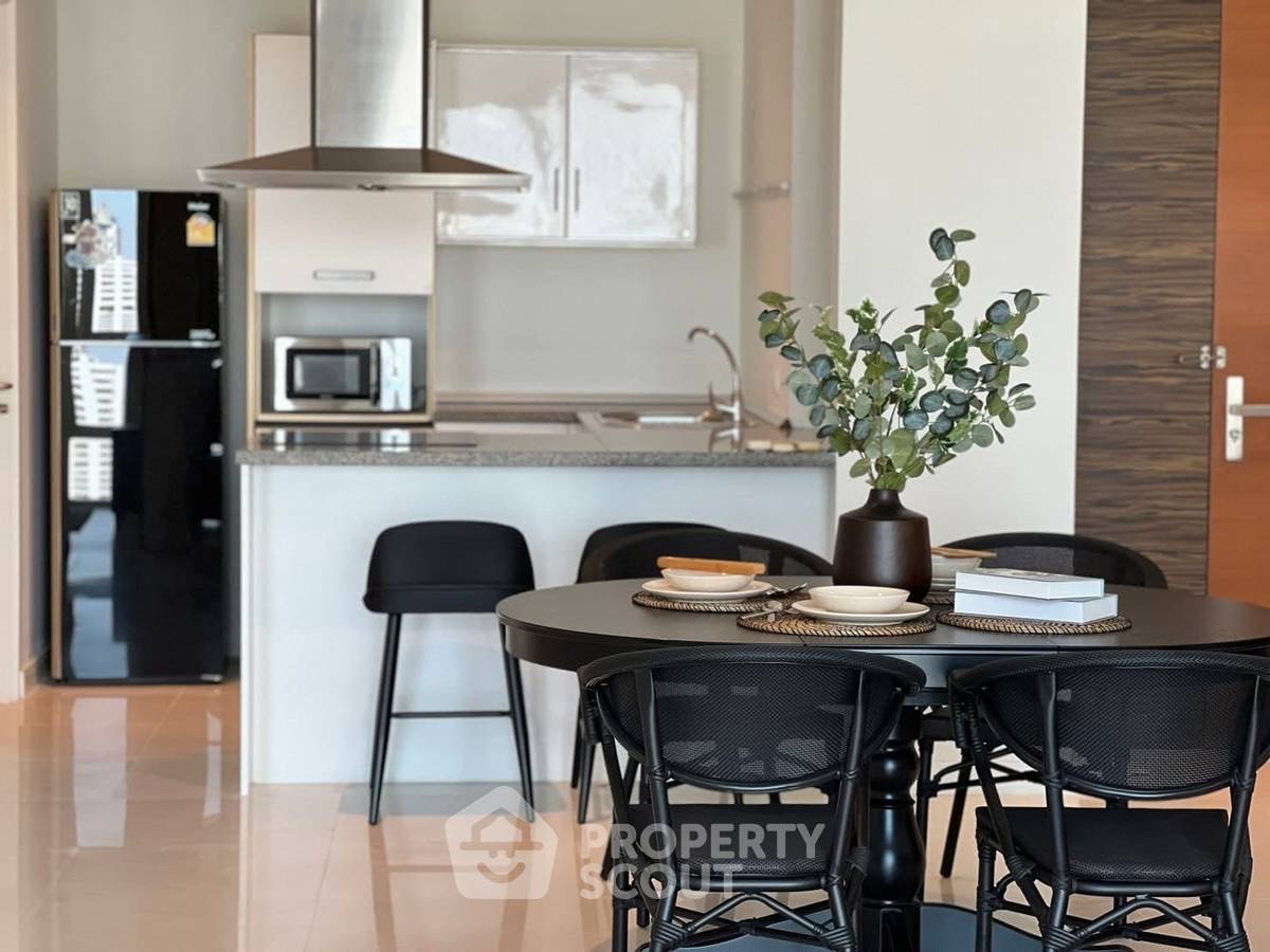 picture 2-BR Condo at Fullerton Sukhumvit near BTS Ekkamai (ID 1902501) - 6/20