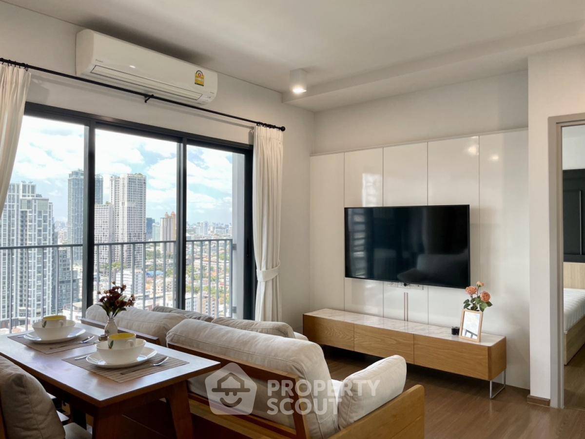 picture 2-BR Condo at Ideo Phaholyothin Chatuchak near BTS Saphan Khwai (ID 2041166) - 4/12