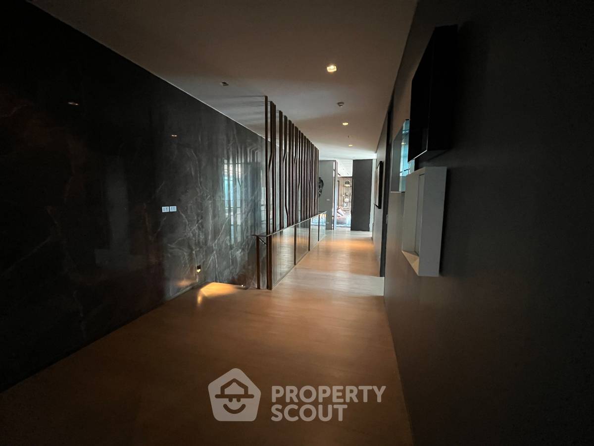 picture 3-BR Condo at Hyde Sukhumvit 13 Condominium near BTS Nana (ID 1479772) - 27/37