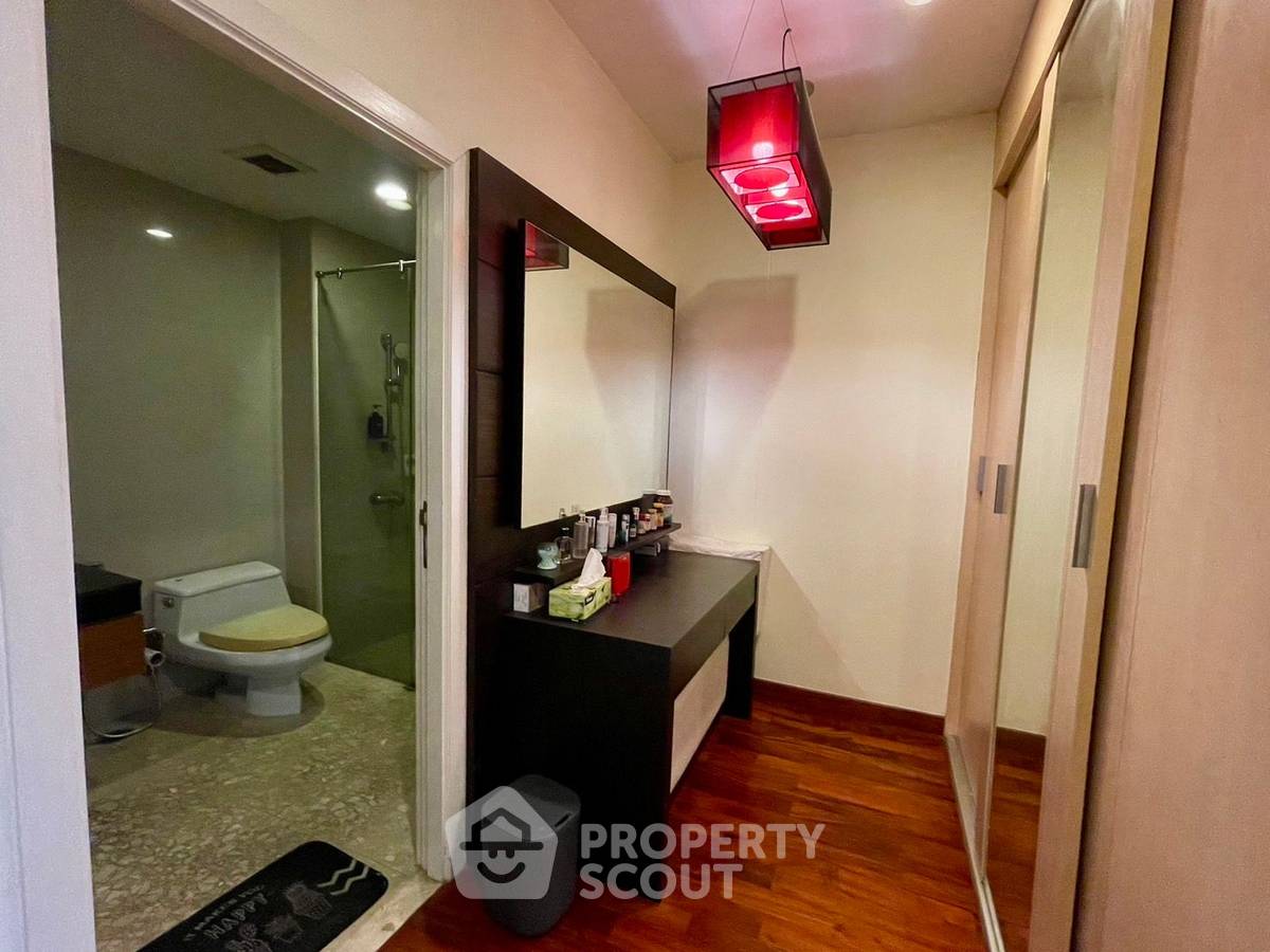 picture Novel 2-BR Condo at The Star Estate @ Narathiwas Condominium in Chong Nonsi (ID 1157738) - 10/20