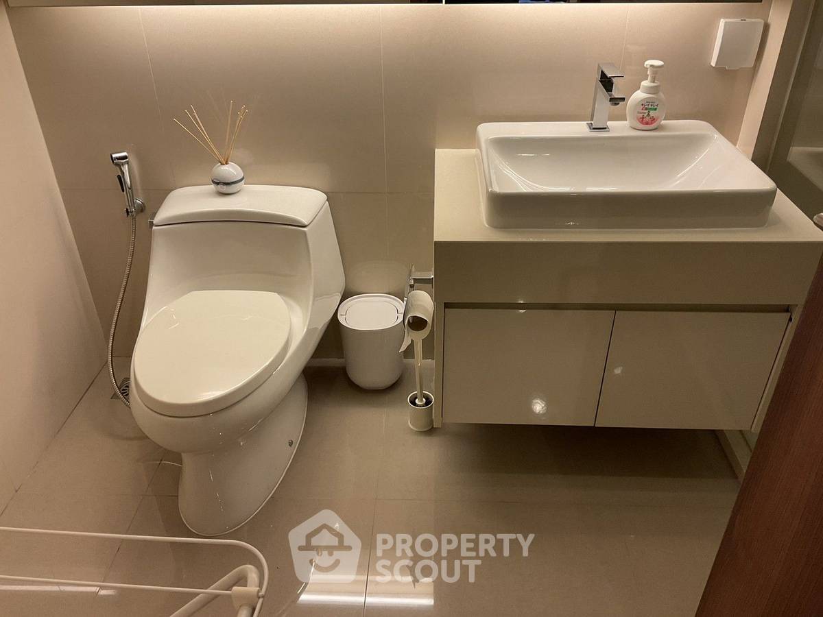 picture 2-BR Condo at Menam Residences in Wat Phraya Krai (ID 1176771) - 17/17