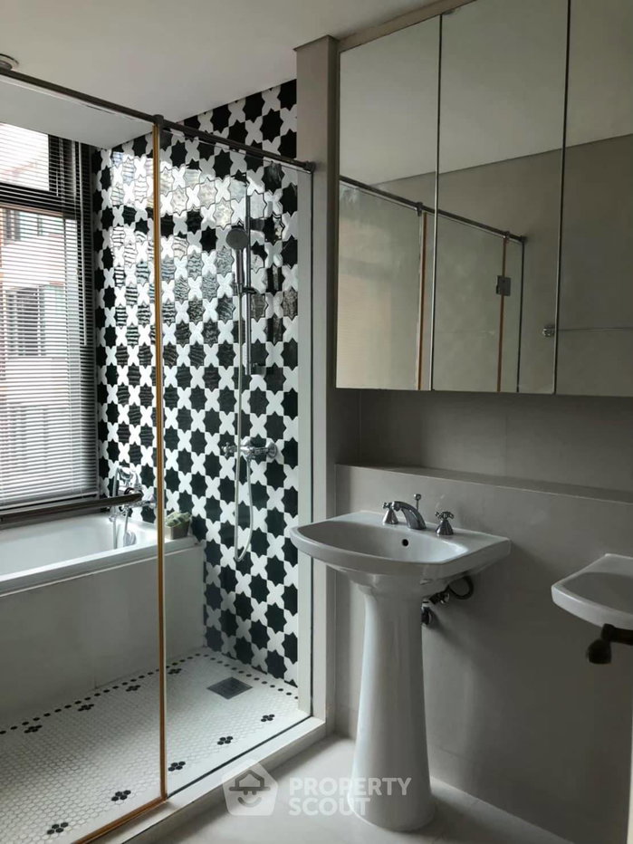 picture 2-BR 90 Sqm High-Floor Condo At Aguston Sukhumvit 22, MRT Queen Sirikit (ID 766950) - 4/14
