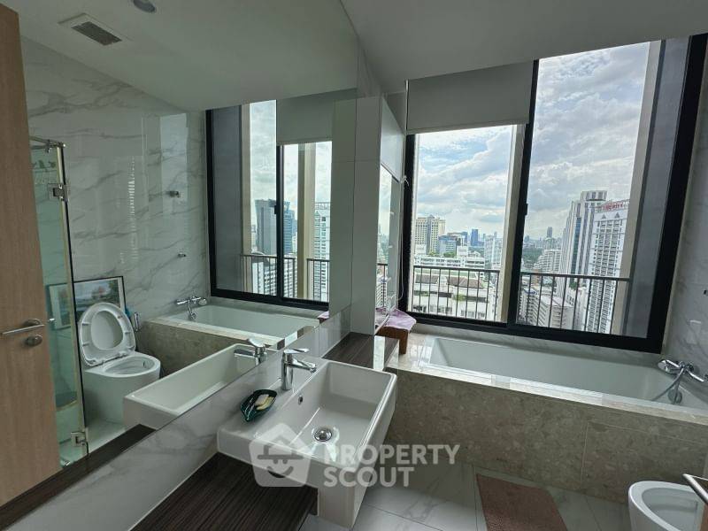 picture 3-BR Condo at Noble Be Sukhumvit 19 near BTS Nana (ID 1885081) - 11/13