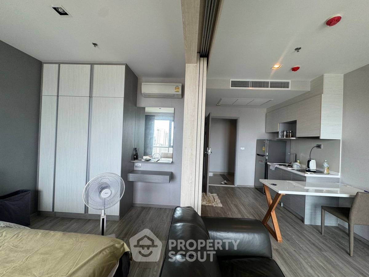 รูป คอนโด 1-ห้องนอน ที่ ดิ เออเบิร์น ใกล้ เซ็นทรัลเฟสติวัล พัทยาบีช (ID 2105341) - รูปที่ 2/7