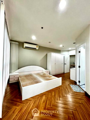 คอนโดให้เช่า : คอนโด 2-ห้องนอน ที่ ปทุมวัน รีสอร์ท ใกล้ BTS พญาไท (ID 710874)