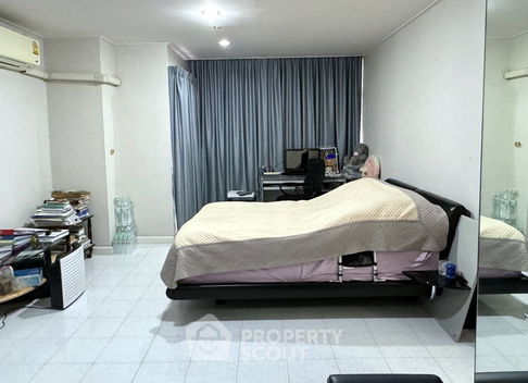 คอนโด 1-ห้องนอน ที่ พญาไทเพลส คอนโดมิเนียม ใกล้ BTS พญาไท (ID 1497067)