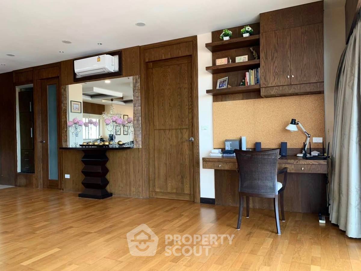 รูป คอนโด 3-ห้องนอน ที่ โบ๊ทเฮ้าส์ หัวหิน ใกล้ เดอะ เวเนเซีย (ID 1176854) - รูปที่ 10/19