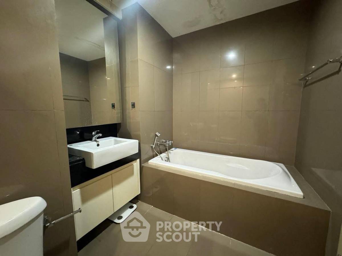 รูป คอนโด 2-ห้องนอน ที่ สิริ ออน 8 สุขุมวิท 8 ใกล้ BTS นานา (ID 2080353) - รูปที่ 12/13