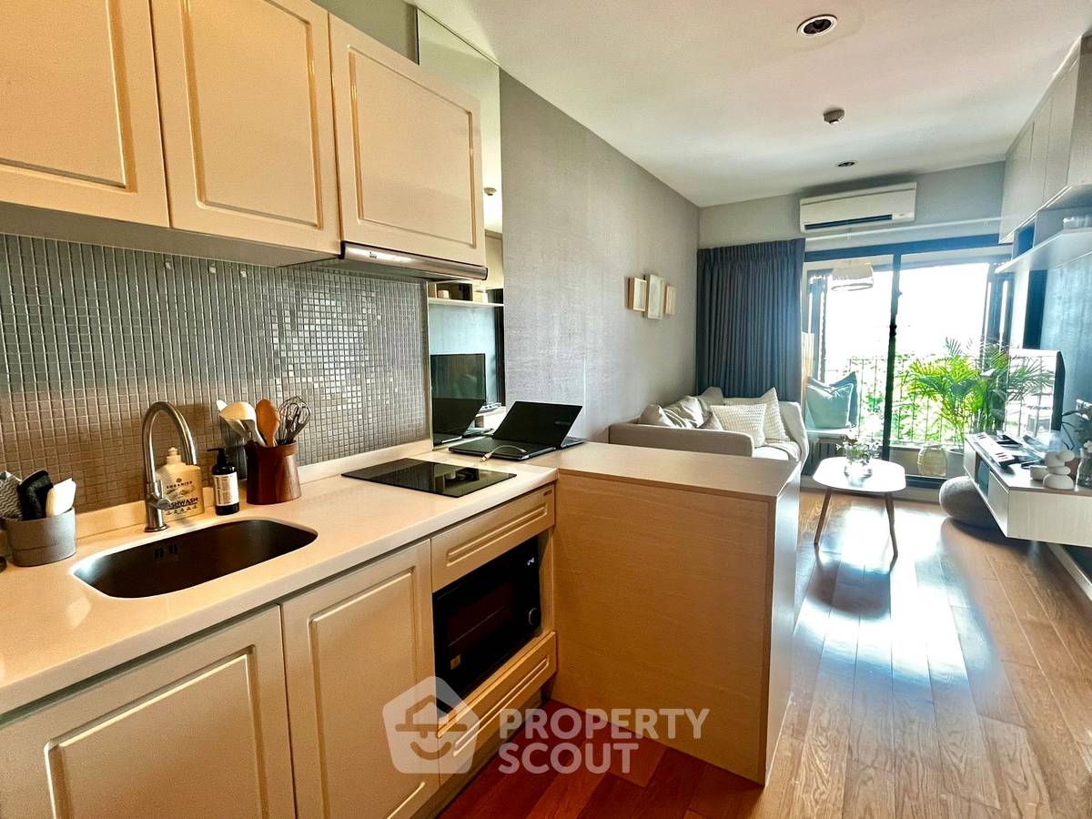 picture 1-BR Condo at Condolette Dwell Sukhumvit 26 near BTS Phrom Phong (ID 2181074) - 2/16