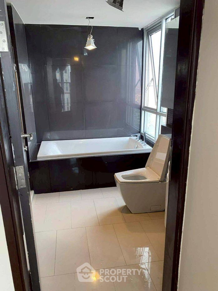 picture 3-BR Condo at Rhythm Sathorn near BTS Saphan Taksin (ID 2145637) - 7/7