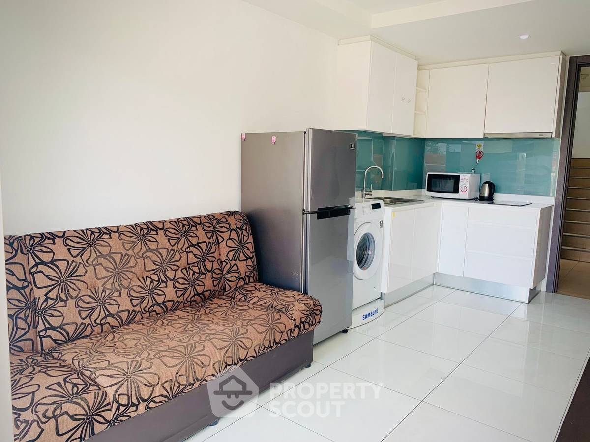 รูป คอนโด 1-ห้องนอน ที่ เดอะ เพลส พระตำหนัก ใกล้ ถนนพระตำหนัก พัทยา (ID 1750947) - รูปที่ 2/6