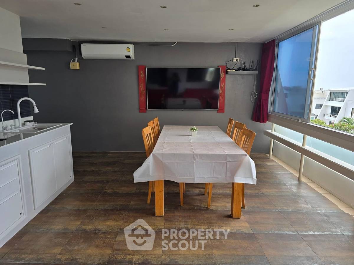 picture 4-BR Condo at Chom Talay Resort Condominium close to Pattaya (ID 1885768) - 8/30