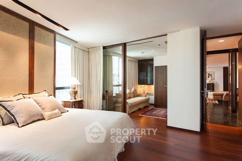 2-BR Condo at President Place near BTS Chit Lom (ID 387369)