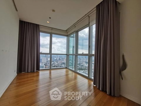 3-BR Condo at The River Condominium near BTS Saphan Taksin (ID 621117)