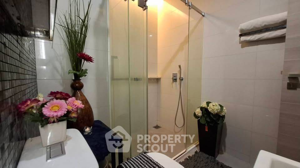 picture 1-BR Condo at The Room Sathorn - St. Louis near BTS Surasak (ID 2185948) - 11/14