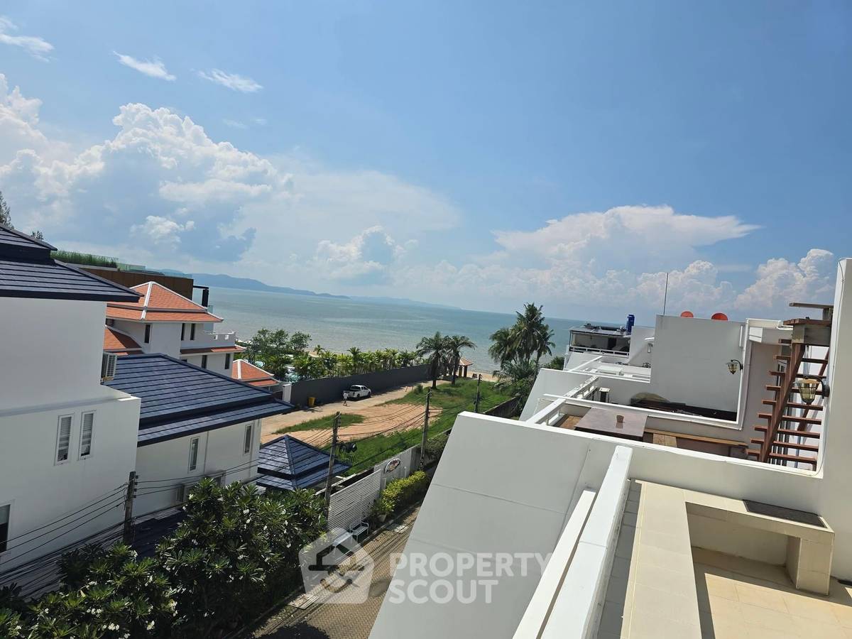 picture 4-BR Condo at Chom Talay Resort Condominium close to Pattaya (ID 1885768) - 14/30