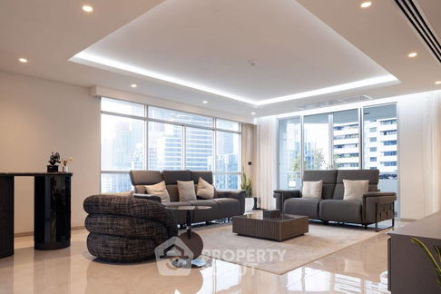 3-BR Condo at La Cascade Condominium near BTS Ekkamai (ID 387333)