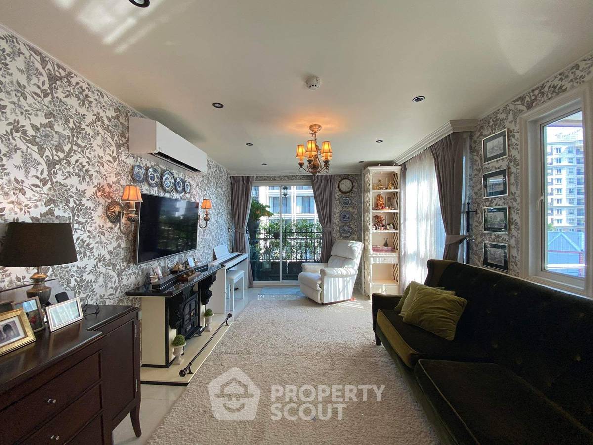 picture 2-BR Condo at Serene Place Sukhumvit 24 Condominium near BTS Phrom Phong (ID 1707094) - 1/11