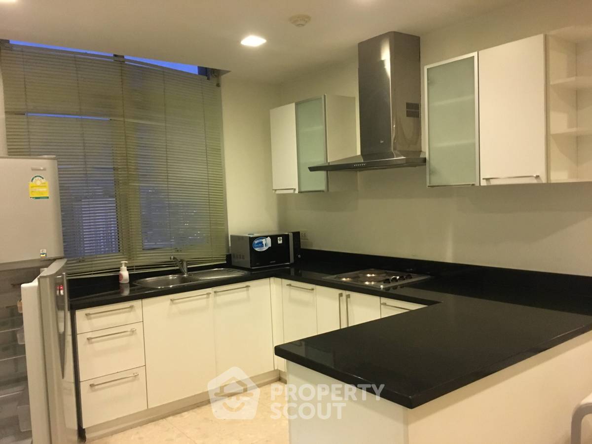 picture 3-BR Condo at Nusasiri Grand Condominium near BTS Ekkamai (ID 514536) - 6/23