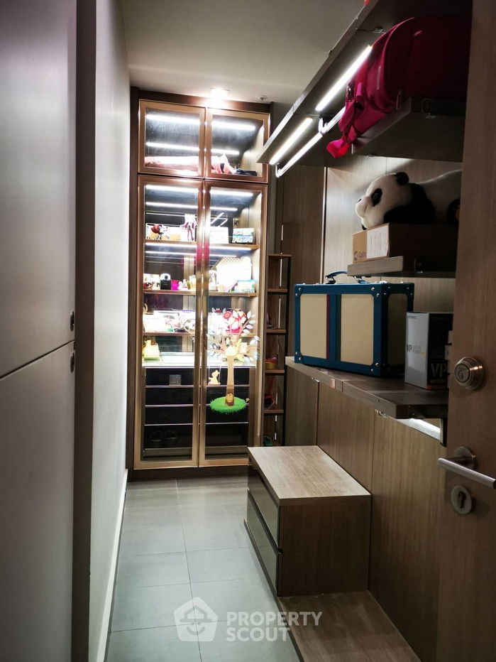 picture 2-BR Condo at Noble Ploenchit near BTS Phloen Chit (ID 748071) - 2/35