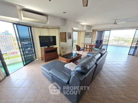 3-BR Condo at View Talay 2 Condominium Jomtien close to Pattaya South (ID 1928680)