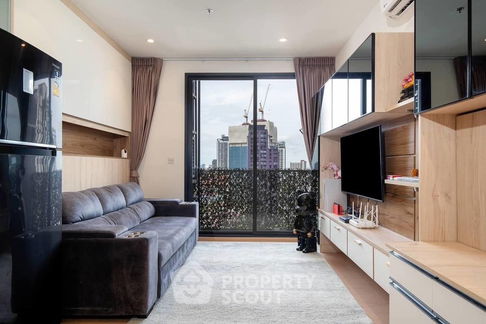 2-BR Condo at Maru Ekkamai 2 near BTS Ekkamai (ID 1567069)