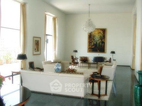 1-BR Condo at Icon 3 Condominium close to Thong Lo (ID 514033)