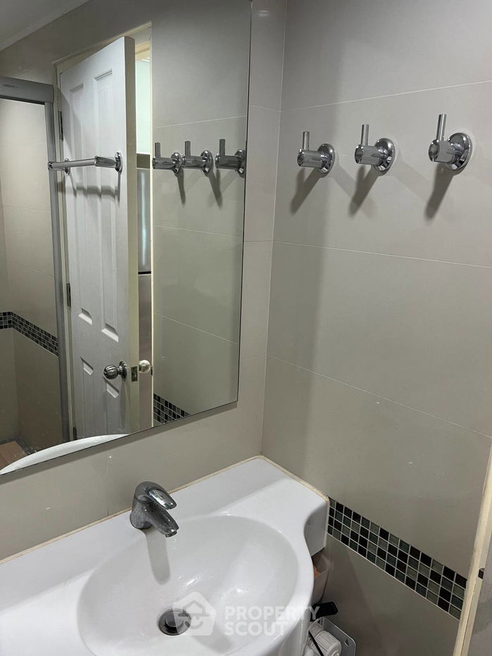 picture 1-BR Condo at Lumpini Park Riverside Rama 3 close to Phra Ram 3 (ID 1132273) - 14/17