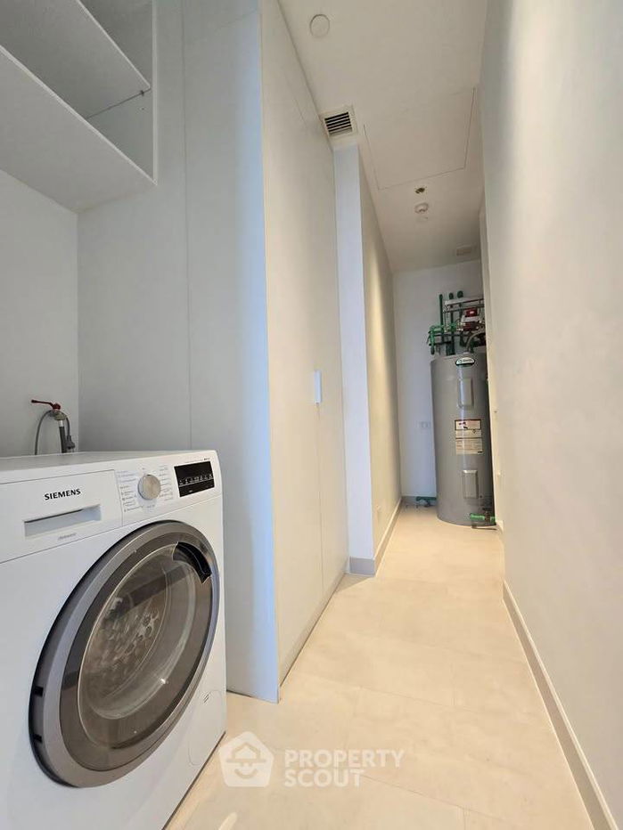 picture 2-BR Condo at Four Seasons Private Residences Bangkok near BTS Saphan Taksin (ID 2159090) - 29/48