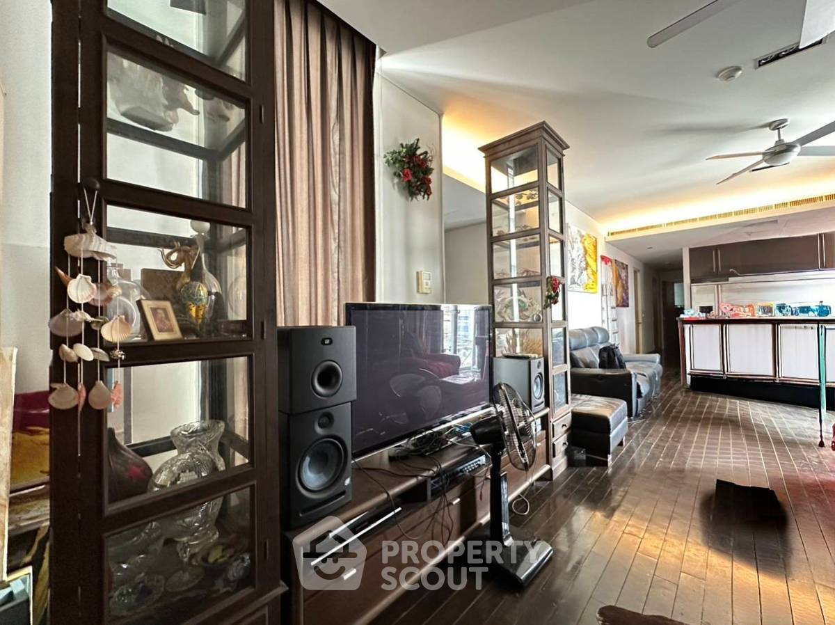 รูป คอนโด 3-ห้องนอน ที่ โดมัส คอนโดมิเนียม ใกล้ BTS อโศก (ID 2072371) - รูปที่ 3/3