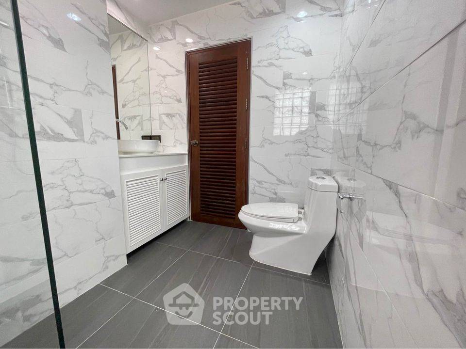 picture 2-BR Condo at P.R. Home II near BTS Thong Lor (ID 1829645) - 16/19