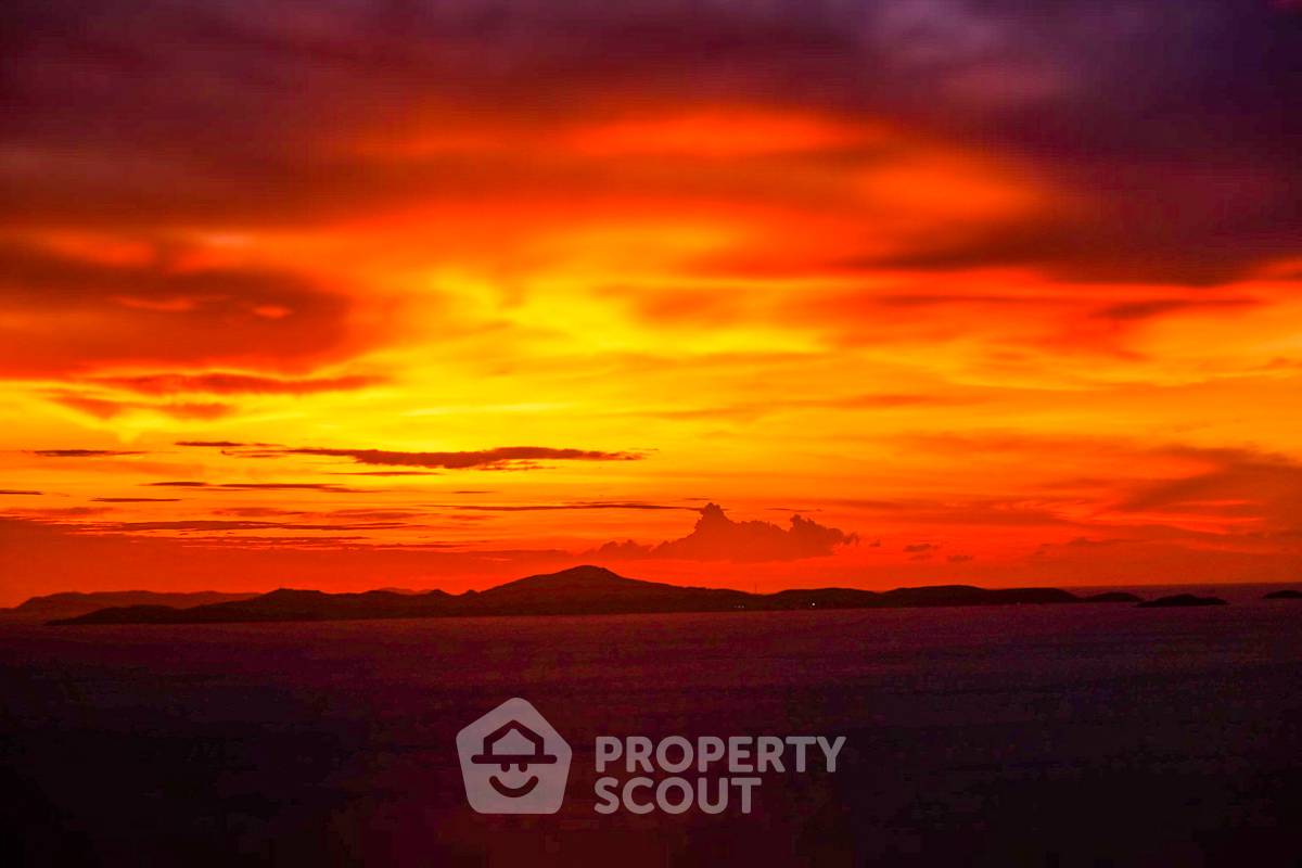 รูป คอนโด 1-ห้องนอน ที่ รีเฟล็คชั่น จอมเทียน บีช พัทยา ใกล้ เมืองพัทยา (ID 2136862) - รูปที่ 4/30