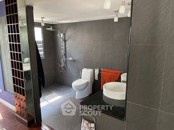 รูป คอนโด 3-ห้องนอน ที่ บ้านสาทร คอนโดมิเนียม ใกล้ MRT ลุมพินี (ID 2137440) - รูปที่ 13/14
