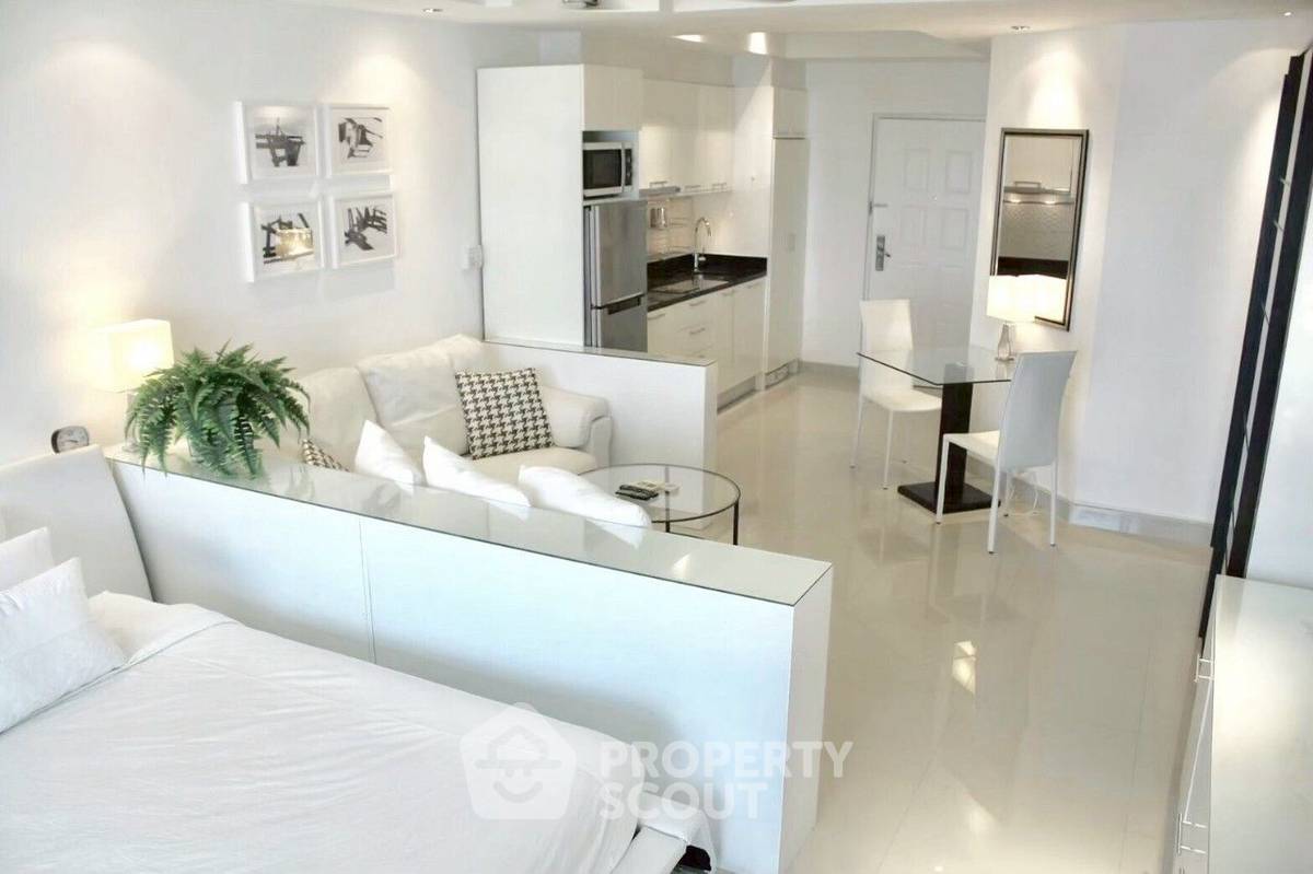 picture 1-BR Condo at View Talay 7 Condominium Jomtien close to Jomtien Beach (ID 2170225) - 4/9