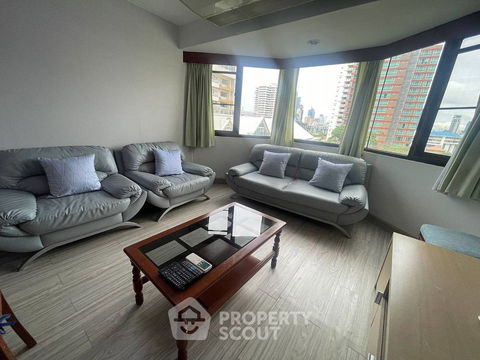 2-BR Condo at Baan Suanpetch Condominium near BTS Phrom Phong (ID 903158)